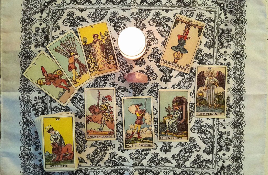 Aprende a leer el tarot desde cero en línea en seis meses